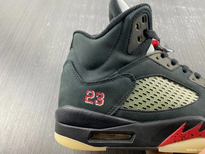 Retro Gore-Tex DR0092-001 Off-Noir Jordan 5 0410